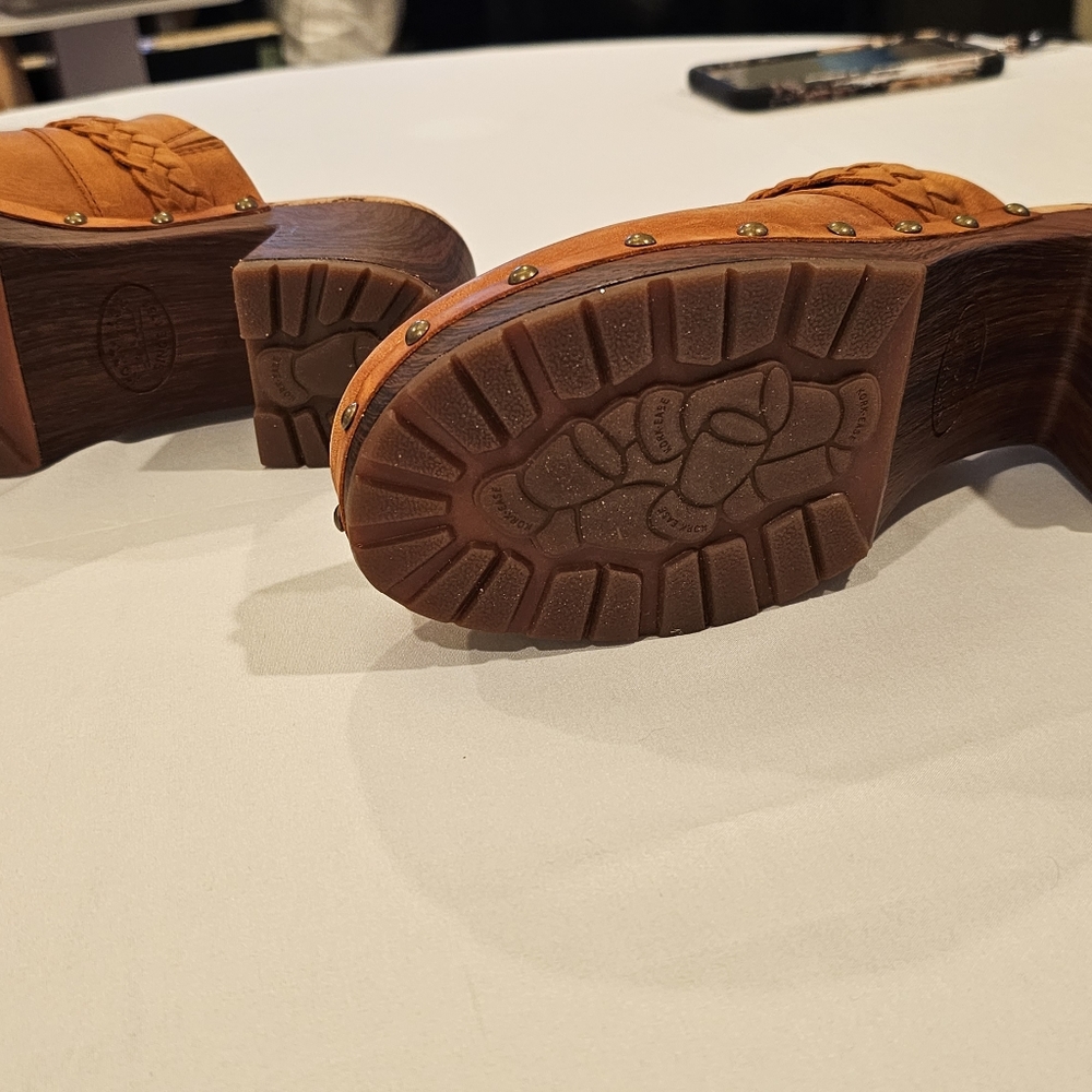 Cork ease Tilly Clogs 3 in new without box